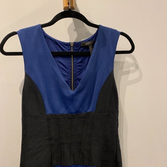 BCBG Max Azria Fitted Sheath Dress with 2 Way Back Zipper - Size 4 - Picture 7 of 11